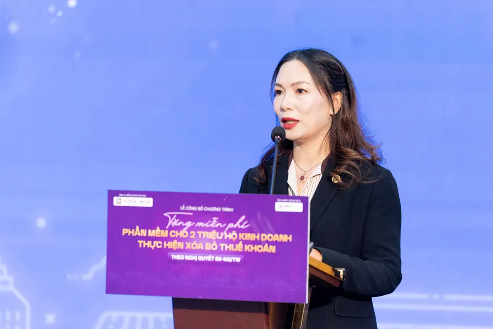 Bà Đinh Thị Thúy, Phó chủ tịch HĐQT CTCP MISA, phát biểu tại sự kiện z7146313318595_8984fc59d7fecfb270f689ad7da02c00.jpg