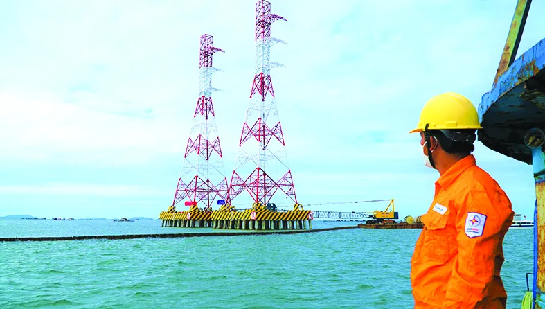 Sắp hoàn thành công trình đường dây điện 220kV vượt biển dài nhất Đông Nam Á