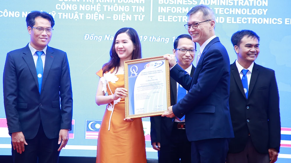 Một trường ĐH tư thục có 6 chương trình đạt chuẩn AUN-QA