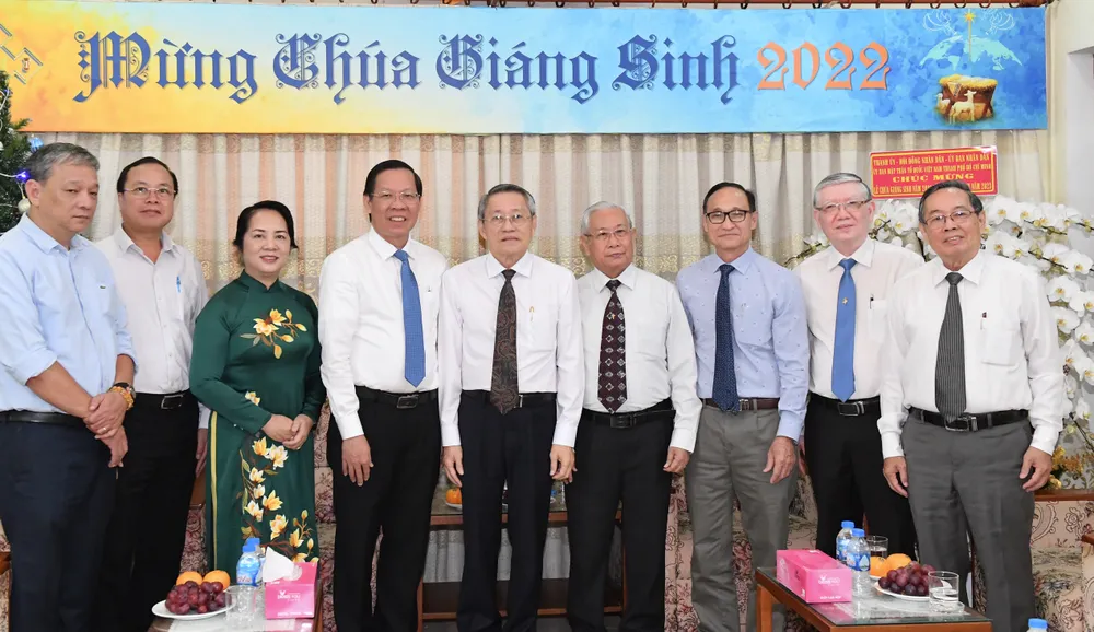 Đoàn đại biểu TPHCM thăm Tổng Liên hội thánh Tin Lành Việt Nam (Miền Nam). Ảnh: VIỆT DŨNG