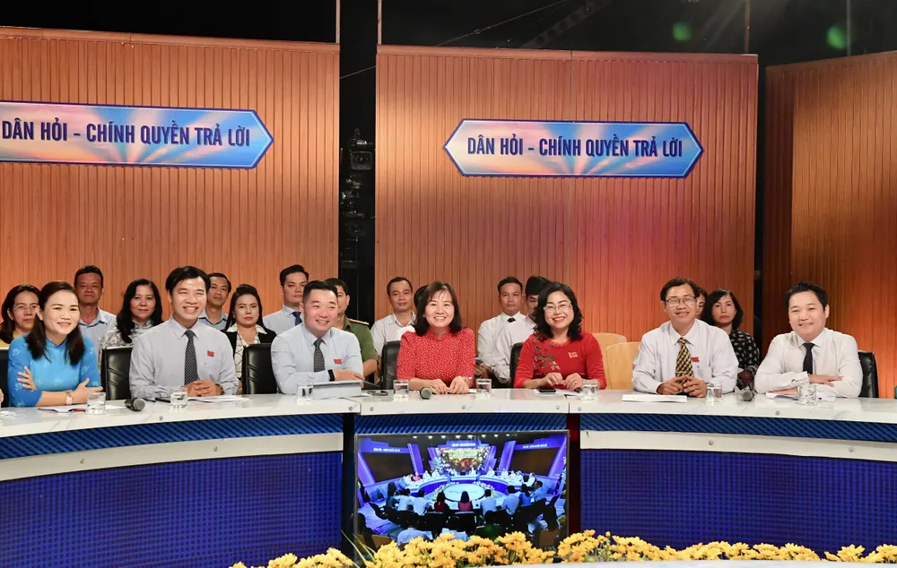 Chương trình “Dân hỏi - Chính quyền trả lời” với chủ đề “Xuân Quý Mão 2023: An vui - Nghĩa tình”. Ảnh: VIỆT DŨNG Chương trình “Dân hỏi - Chính quyền trả lời” với chủ đề “Xuân Quý Mão 2023: An vui - Nghĩa tình”. Ảnh: VIỆT DŨNG