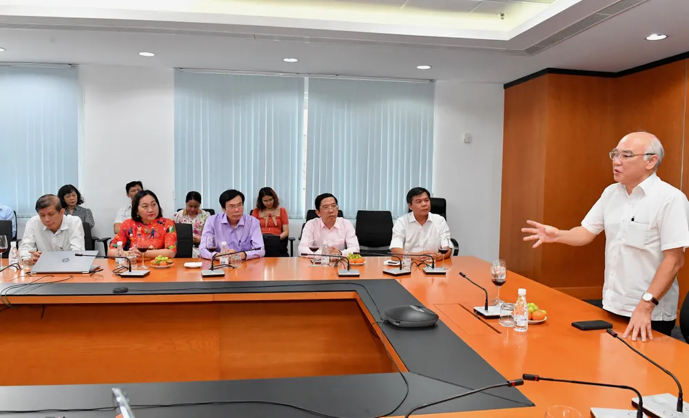 Đồng chí Phan Nguyễn Như Khuê phát biểu tại buổi thăm, chúc tết Báo SGGP trong ngày làm việc đầu năm. Ảnh: VIỆT DŨNG