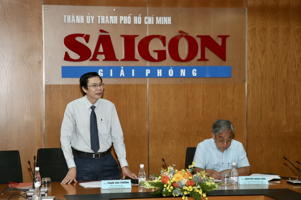 Nhà báo Phạm Trường, Phó Tổng Biên tập Báo SGGP phát biểu khai mạc tọa đàm. Ảnh: HOÀNG HÙNG Nhà báo Phạm Trường, Phó Tổng Biên tập Báo SGGP phát biểu khai mạc tọa đàm. Ảnh: HOÀNG HÙNG