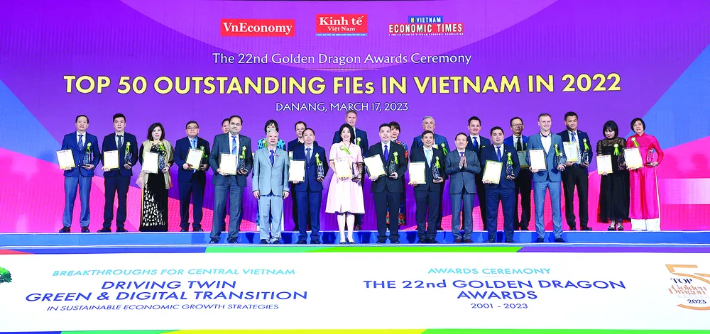 Công bố và vinh danh các doanh nghiệp Rồng Vàng tiêu biểu - Tốp 50 doanh nghiệp FDI tiêu biểu 2022 Công bố và vinh danh các doanh nghiệp Rồng Vàng tiêu biểu - Tốp 50 doanh nghiệp FDI tiêu biểu 2022