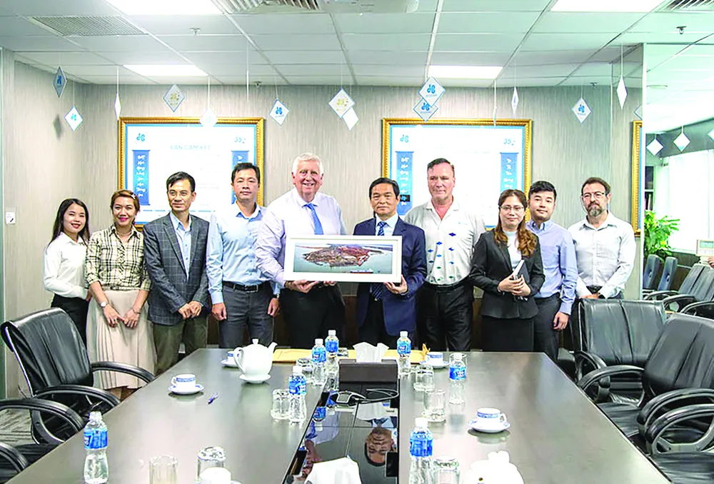 Bức hình về toàn cảnh Port Hedland do ông Perter Carter chụp và dành tặng Hòa Bình Bức hình về toàn cảnh Port Hedland do ông Perter Carter chụp và dành tặng Hòa Bình