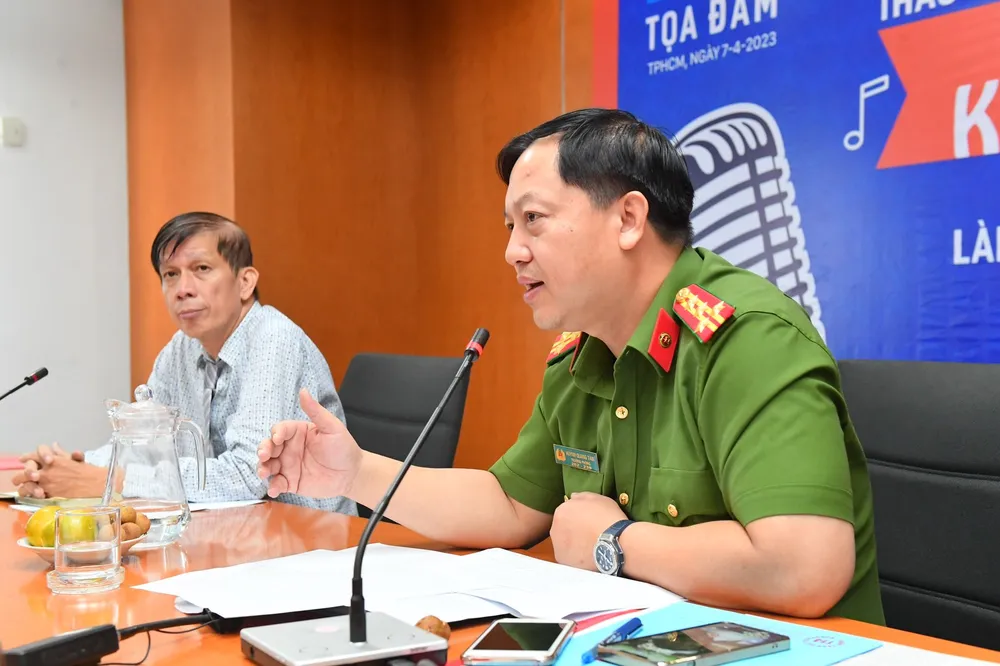 Đại biểu đóng góp ý kiến tại tọa đàm. Ảnh: VIỆT DŨNG Đại biểu đóng góp ý kiến tại tọa đàm. Ảnh: VIỆT DŨNG