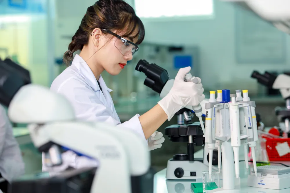 Sinh viên nữ cũng có nhiều lợi thế trong nhóm ngành kỹ thuật Sinh viên nữ cũng có nhiều lợi thế trong nhóm ngành kỹ thuật