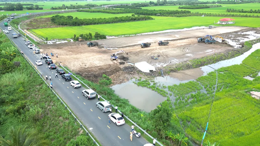 Điểm đầu cao tốc Châu Đốc - Cần Thơ - Sóc Trăng sẵn sàng thi công