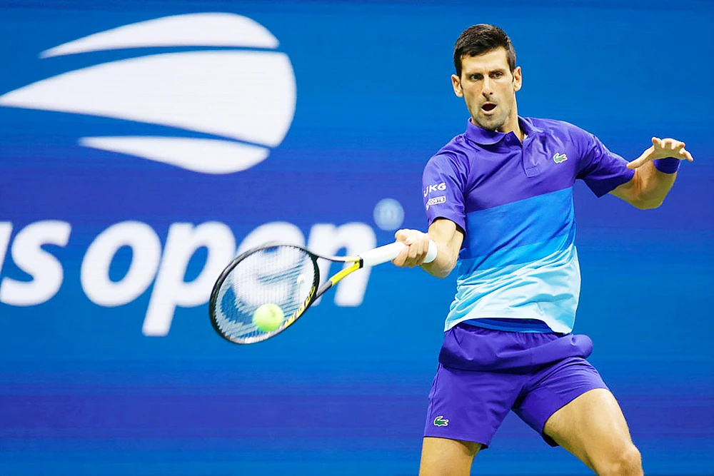 Djokovic làm nóng cho Wimbledon ở Hurlingham