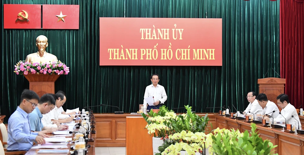 Bí thư Thành ủy TPHCM Nguyễn Văn Nên phát biểu tại phiên họp Ban Chỉ đạo phòng chống tham nhũng, tiêu cực TPHCM ngày 27-7. Ảnh: VIỆT DŨNG