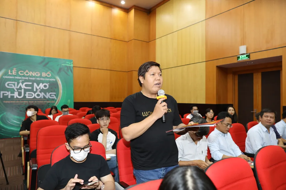 Đại diện các cơ quan thông tấn, báo chí đặt câu hỏi liên quan đến chương trình. Ảnh: DŨNG PHƯƠNG Đại diện các cơ quan thông tấn, báo chí đặt câu hỏi liên quan đến chương trình. Ảnh: DŨNG PHƯƠNG