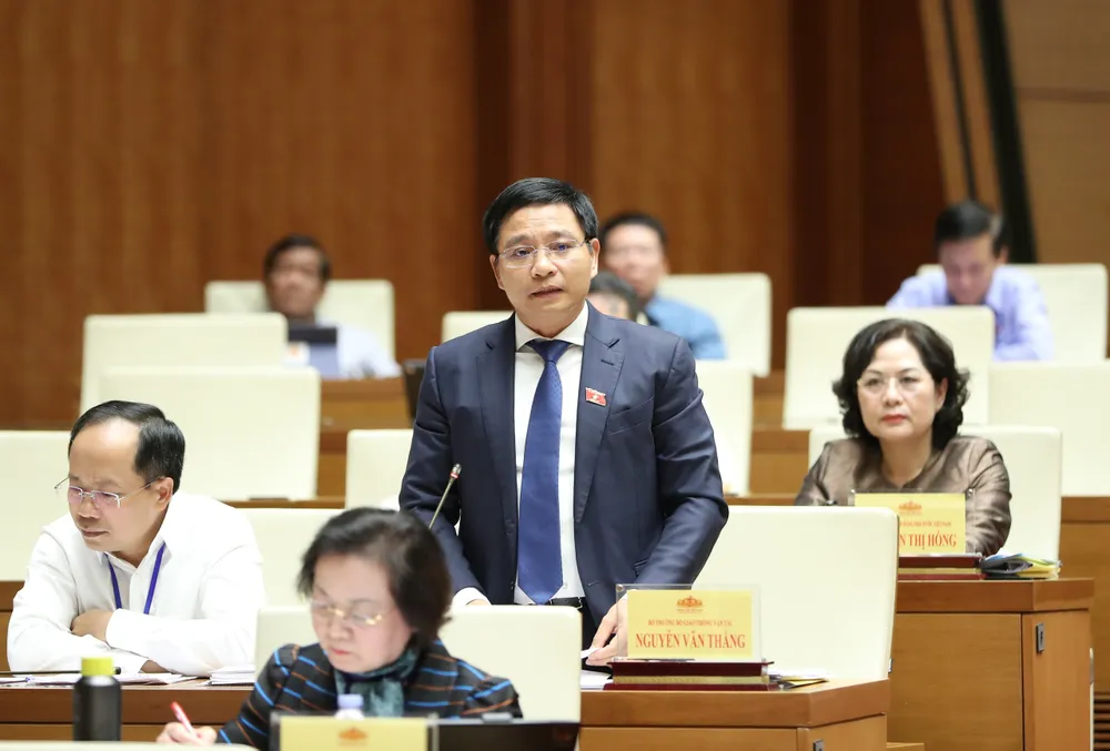 Bộ trưởng Bộ GTVT Nguyễn Văn Thắng phát biểu chiều 6-11. Ảnh: QUANG PHÚC Bộ trưởng Bộ GTVT Nguyễn Văn Thắng phát biểu chiều 6-11. Ảnh: QUANG PHÚC