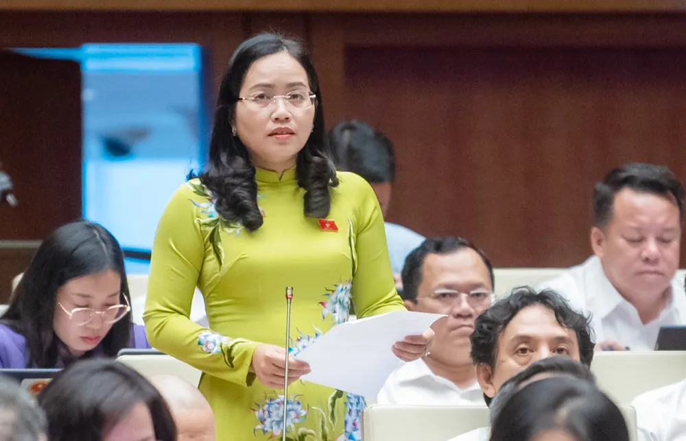 Đại biểu Hồ Thị Kim Ngân (Bắc Kạn) Đại biểu Hồ Thị Kim Ngân (Bắc Kạn)