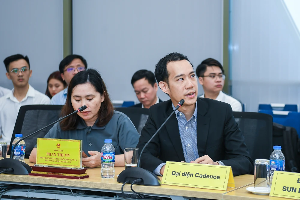 Khóa đào tạo chuyên sâu về thiết kế vi mạch có sự hỗ trợ của Tập đoàn Cadence và giảng viên Đại học bang Arizona tmh-5204-6019.jpg