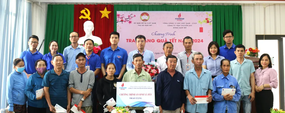 KĐN trao tặng quà tại thị xã Phú Mỹ, tỉnh Bà Rịa – Vũng Tàu hinh-3-kdn-trao-tang-qua-tai-thi-xa-phu-my-tinh-ba-ria-vung-tau-9143.jpg