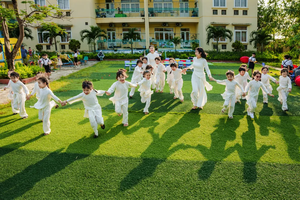 AÌnh duÌÌ£ thi chuÌ ÄeÌÌ 5 - ViÌ treÌ thoÌ-3.jpeg