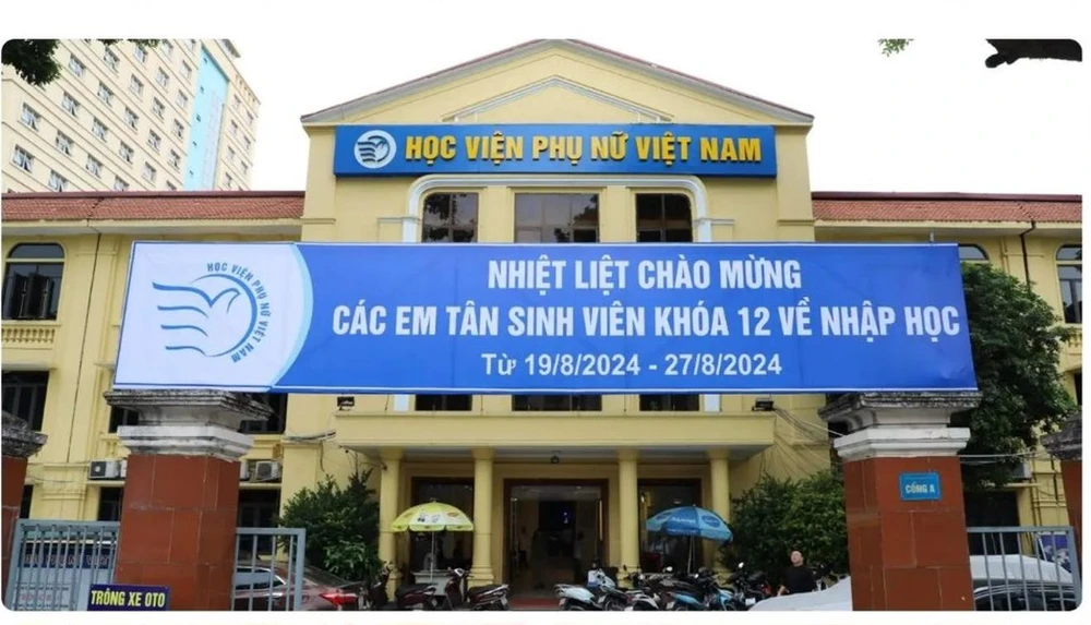 Yêu cầu dừng tuyển sinh cơ sở Học viện Phụ nữ tại TPHCM