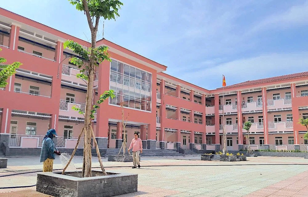 Trường Tiểu học Nguyễn Cửu Phú (xã Tân Kiên, Bình Chánh) 1.jpg