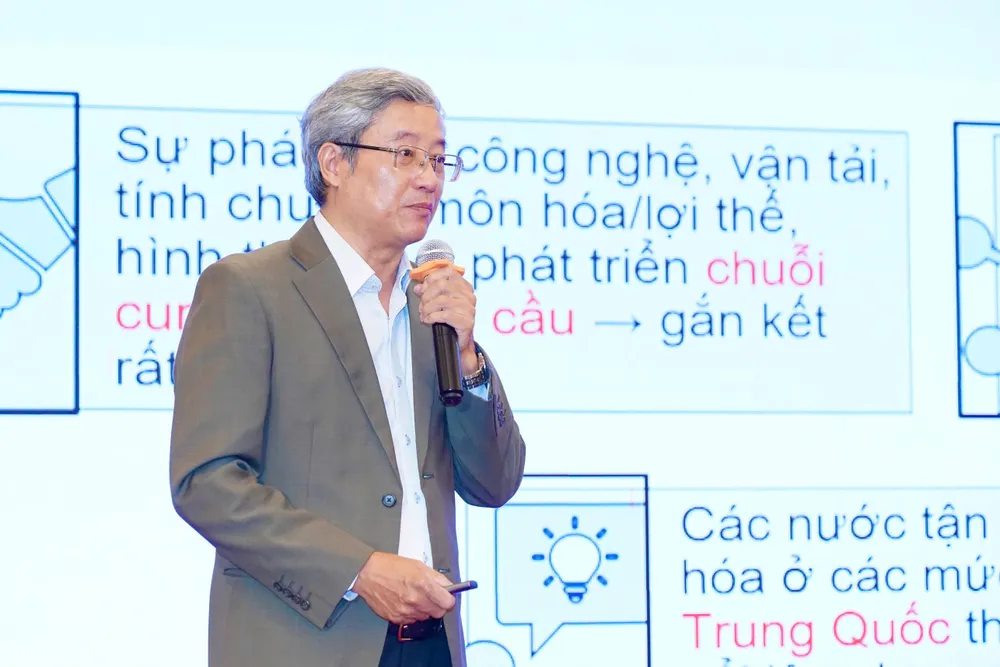 Ông Phạm Bình An, Phó Viện trưởng Viện Nghiên cứu phát triển TPHCM, phát biểu tại diễn đàn. Ảnh: HOÀNG HÙNG An.jpg