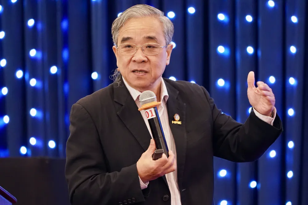 Ông Nguyễn Ngọc Hòa, Chủ tịch HUBA, phát biểu tại Diễn đàn CEO 2025. Ảnh: HOÀNG HÙNG Hoà.jpg