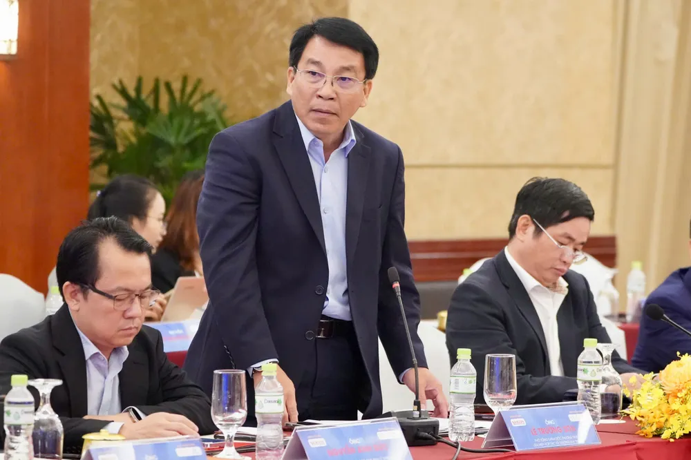 Ông Lê Trường Sơn, Phó Tổng Giám đốc Saigon Co.op, phát biểu tại diễn đàn. Ảnh: HOÀNG HÙNG Sơn.jpg