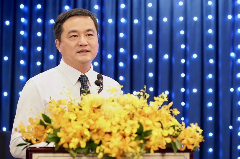 Giám đốc Sở Công thương TPHCM Bùi Tá Hoàng Vũ phát biểu tại Diễn đàn CEO 2025 do Báo SGGP tổ chức. Ảnh: HOÀNG HÙNG Vũ thay.jpg