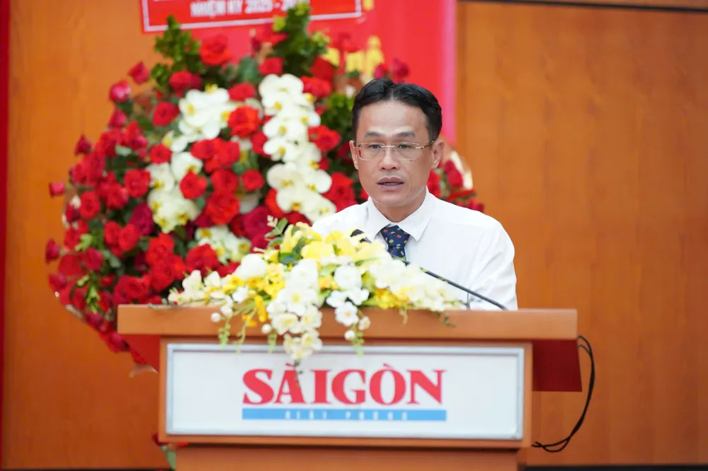 Đại diện Chi bộ Phóng viên 1 trình bày tham luận tại đại hội z6747779904559_f282bf2184fdf7bdf8f4625dde41de63.jpg
