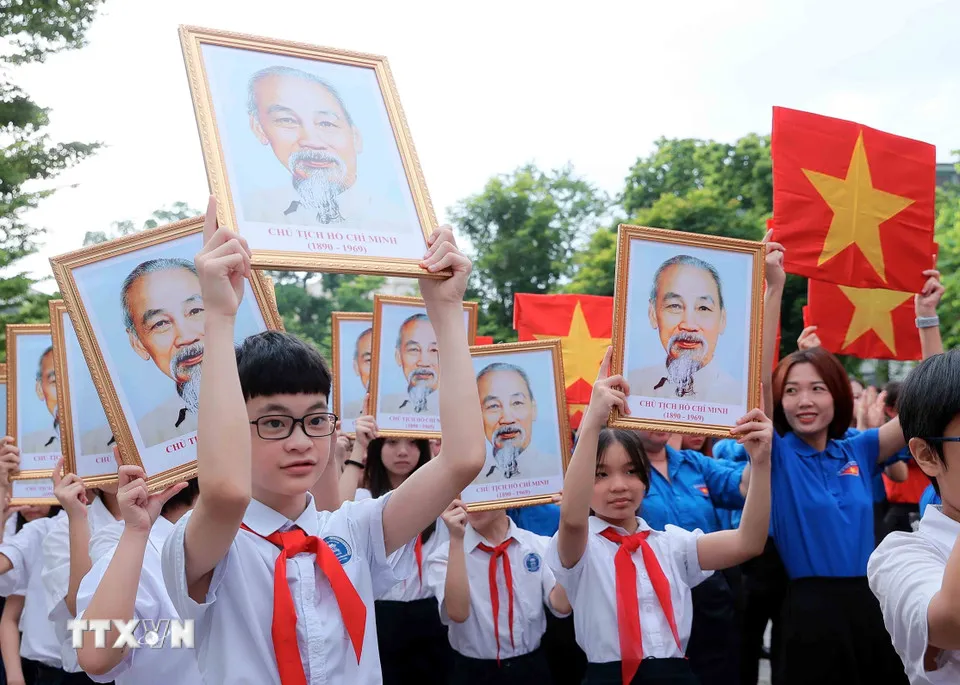 Ảnh: TTXVN le-chao-co-toi-yeu-to-quoc-toi-8214120-2.jpg