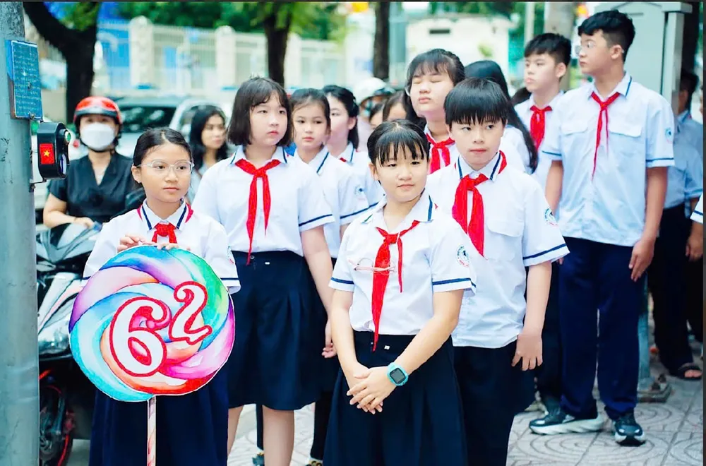 Học sinh Trường THCS Nguyễn Du (phường Bến Thành, TPHCM) trong ngày khai giảng năm học 2025-2026 O4b.jpg