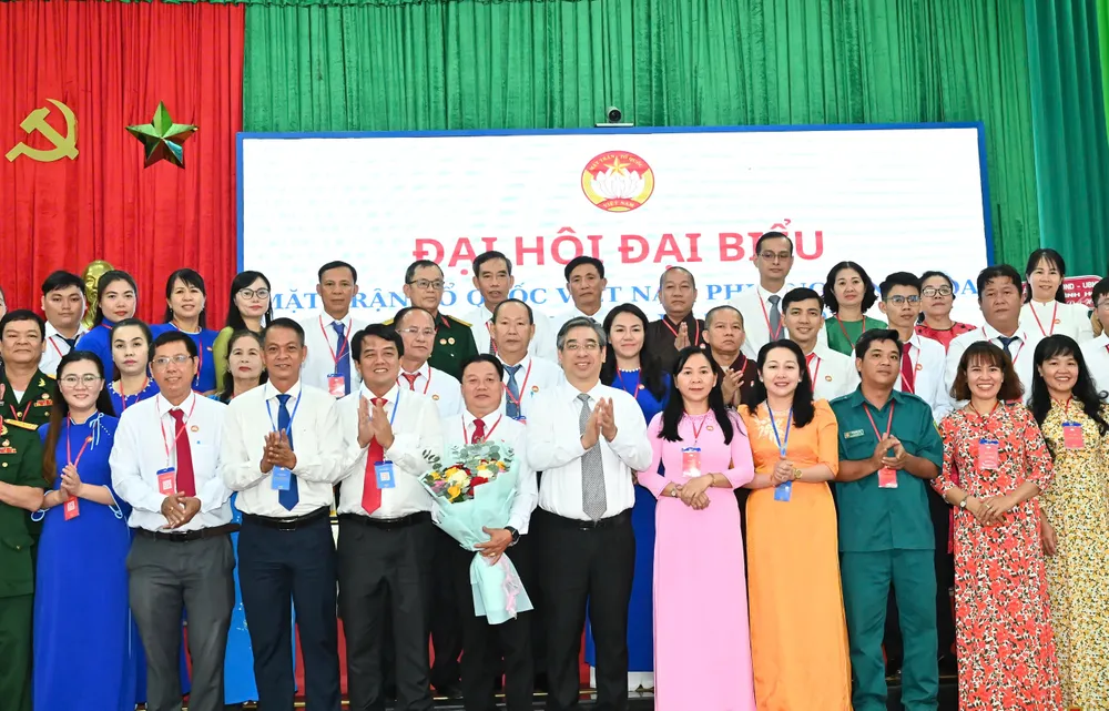 Đồng chí Nguyễn Phước Lộc, Phó Bí thư Thành ủy, Chủ tịch Ủy ban MTTQ Việt Nam TPHCM, dự và chỉ đạo đại hội. Ảnh: VIỆT DŨNG 618dc9b4-e2dc-4ecc-917e-e1c631bfc402.jpg