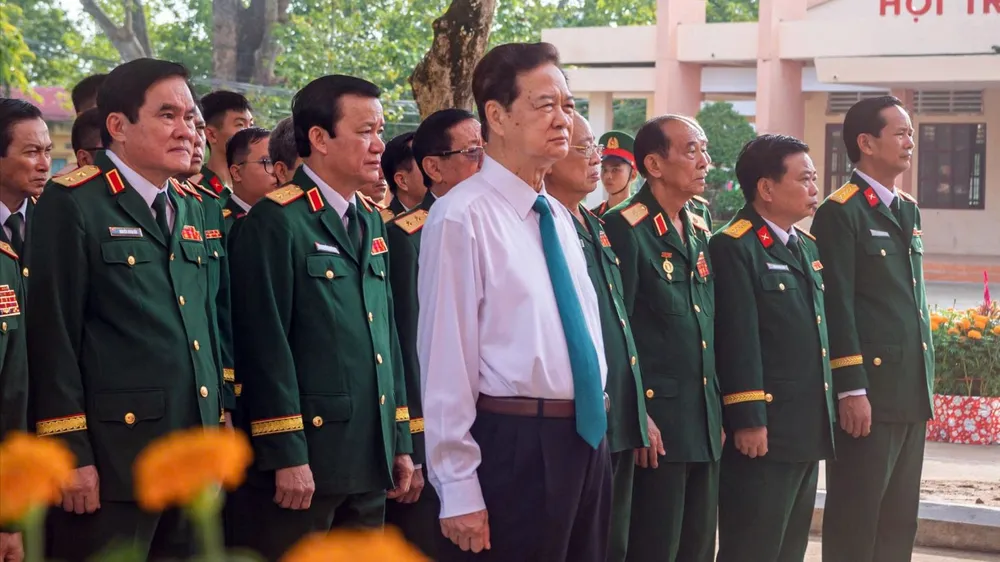 Các đại biểu tham dự buổi lễ