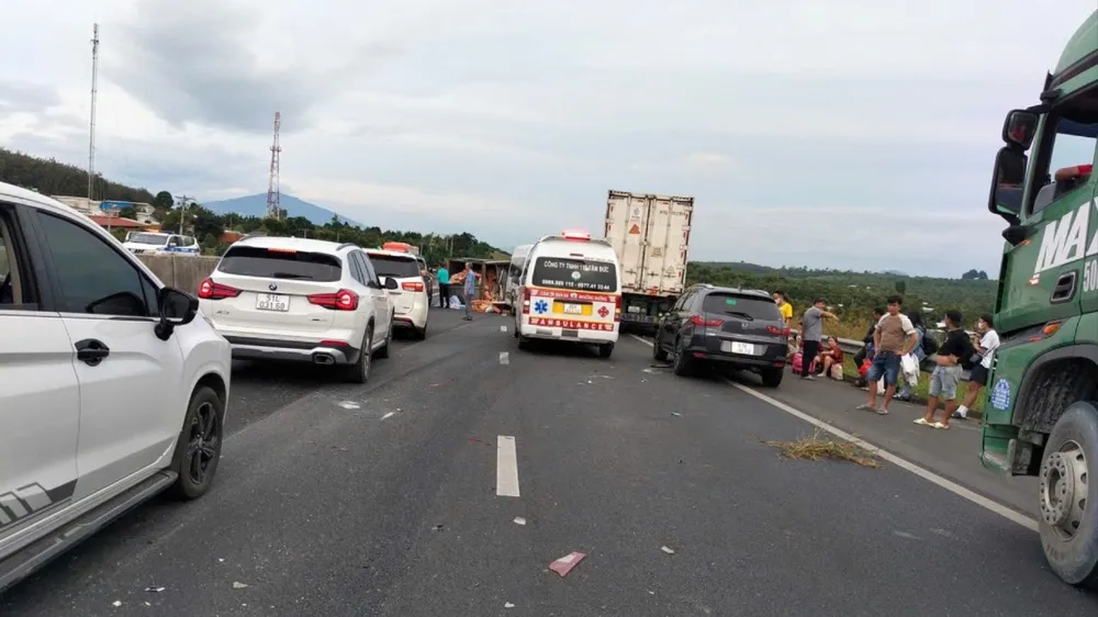 Hiện trường vụ tai nạn giao thông