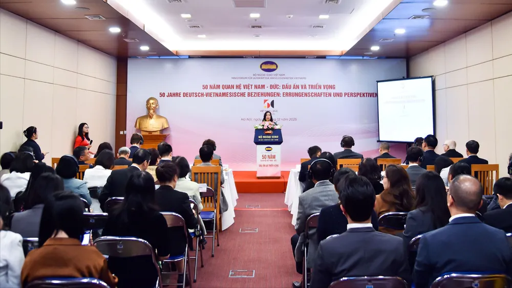 Tọa đàm trực tiếp và trực tuyến kỷ niệm 50 năm thiết lập quan hệ ngoại giao Việt Nam - Đức.