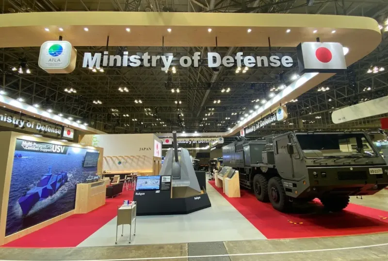 Nhật Bản đã quảng cáo mạnh các sản phẩm quân sự của mình tại triển lãm DSEI năm nay. Ảnh: TTXVN/X 