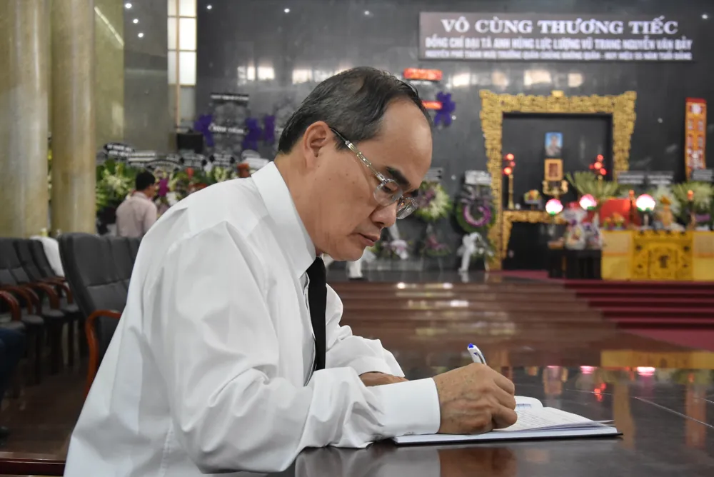 Lễ viếng phi công huyền thoại Nguyễn Văn Bảy ảnh 6