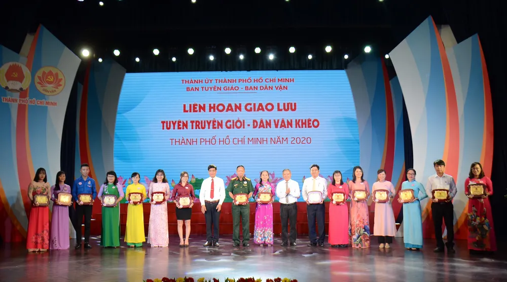 Giao lưu tuyên truyền viên giỏi – dân vận khéo TPHCM ảnh 5 Giao lưu tuyên truyền viên giỏi – dân vận khéo TPHCM ảnh 5