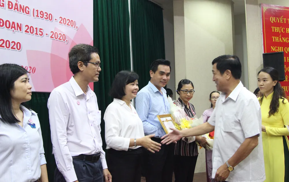 TPHCM tuyên dương các tập thể, cá nhân điển hình “Dân vận khéo” ảnh 2