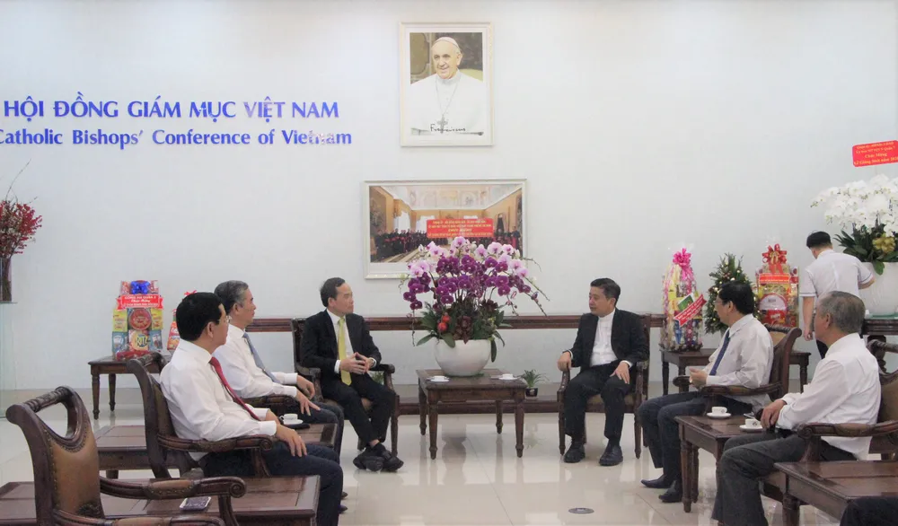 Lãnh đạo TPHCM thăm, chúc mừng Giáng sinh 2020 và năm mới 2021 ảnh 3