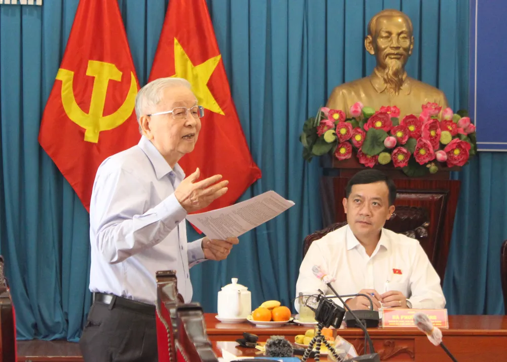 Ông Phạm Chánh Trực góp ý tại hội thảo. Ảnh: MAI HOA