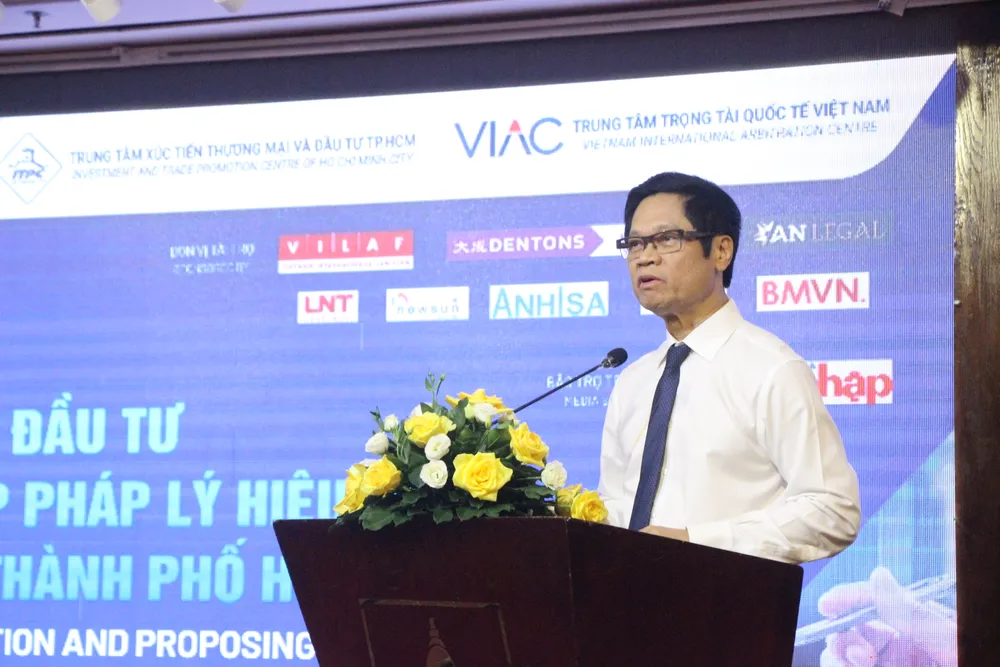 Ông Vũ Tiến Lộc phát biểu tại hội nghị. Ảnh: MAI HOA Ông Vũ Tiến Lộc phát biểu tại hội nghị. Ảnh: MAI HOA