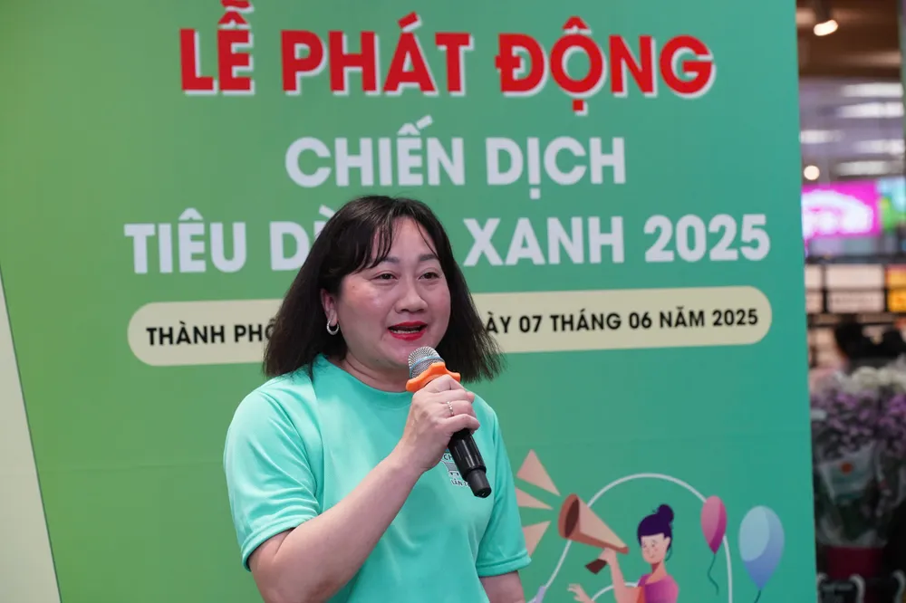 Phó Tổng Biên tập Báo Sài Gòn Giải Phóng Bùi Thị Hồng Sương phát biểu tại buổi lễ. Ảnh: HOÀNG HÙNG 978b3e9b9d5a2904704b.jpg