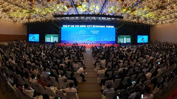 Năm 2024, Diễn đàn Kinh tế TPHCM diễn ra với chủ đề Chuyển đổi công nghiệp - động lực mới cho phát triển bền vững TPHCM. Ảnh: HOÀNG HÙNG HEF2024.JPG