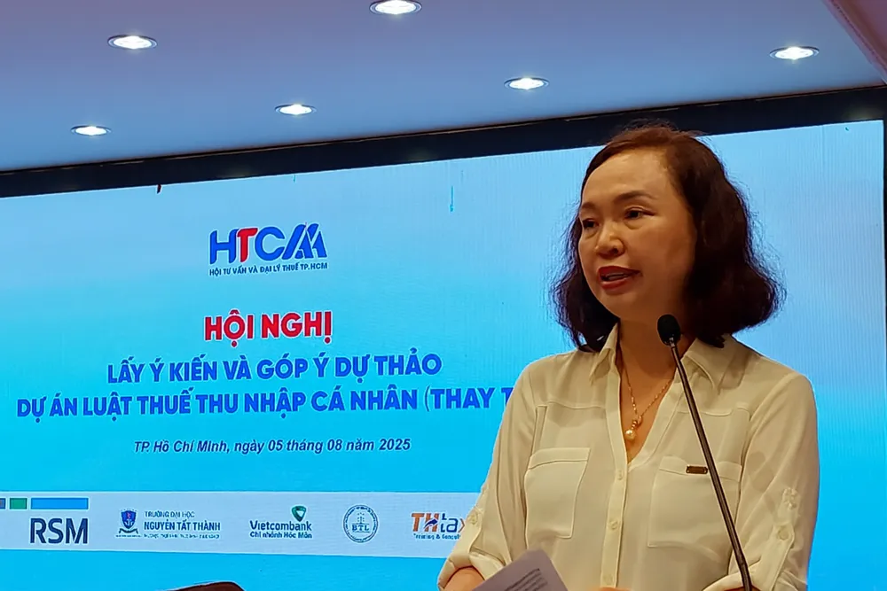 Chủ tịch HTCAA Lê Thị Thu Hương phát biểu tại hội nghị ChatGPT Image 18_50_02 5 thg 8, 2025.png