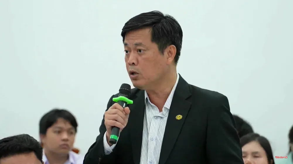 Ông Bông Hoa Việt nêu vụ việc của Nhựa Bình Minh tại diễn đàn Ông Bông Hoa Việt.png
