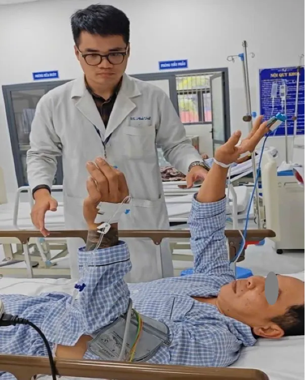BS CKI.Huỳnh Minh Triết đánh giá sự phục hồi ngoạn mục sức cơ của bệnh nhân T.V.K ngay sau truyền thuốc tiêu sợi huyết bv-115-0_1710202515.png