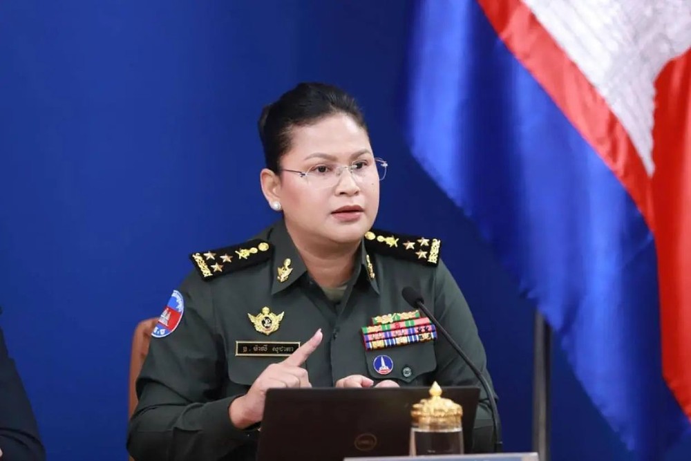埔寨国防部发言人马莉淑洁达。