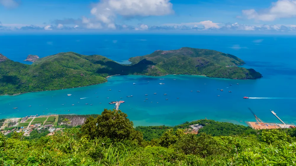 VQG con dao - hon ba 1.jpg