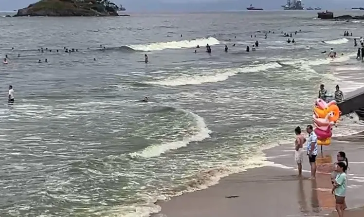 nuoc bien xanh 1.jpg