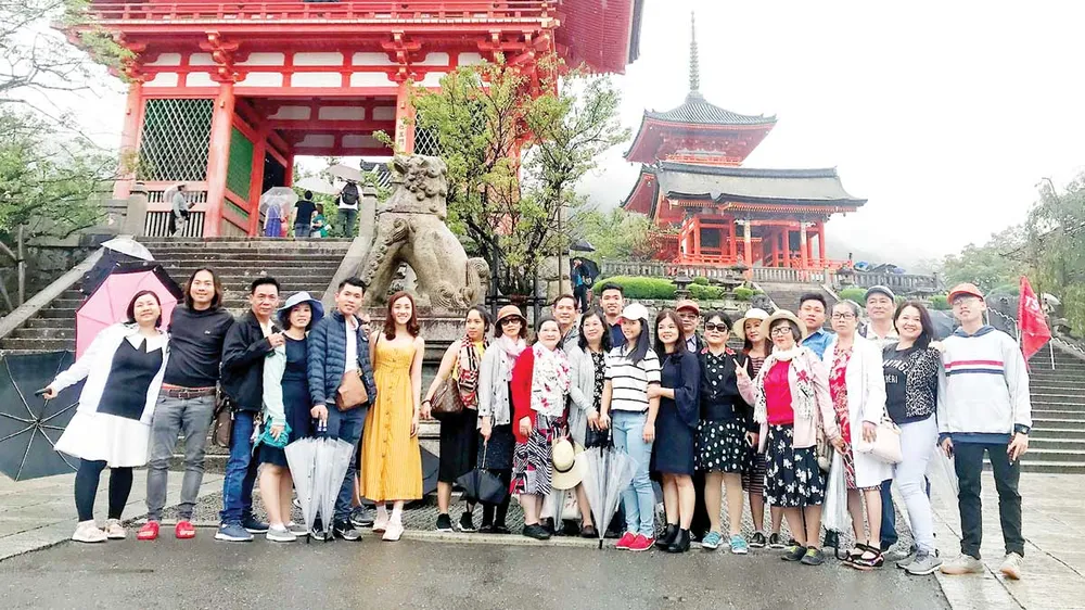 Nhộn nhịp tour Giáng sinh, năm mới 2020 và Tết Nguyên đán