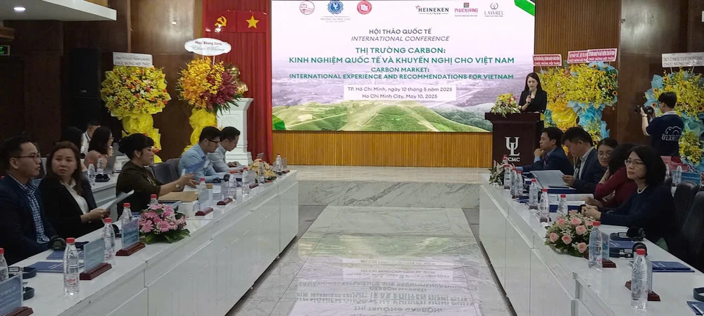 Quang cảnh hội thảo z6586456054127_acc2efb3cadc8a4936101a7b850d7da4.jpg